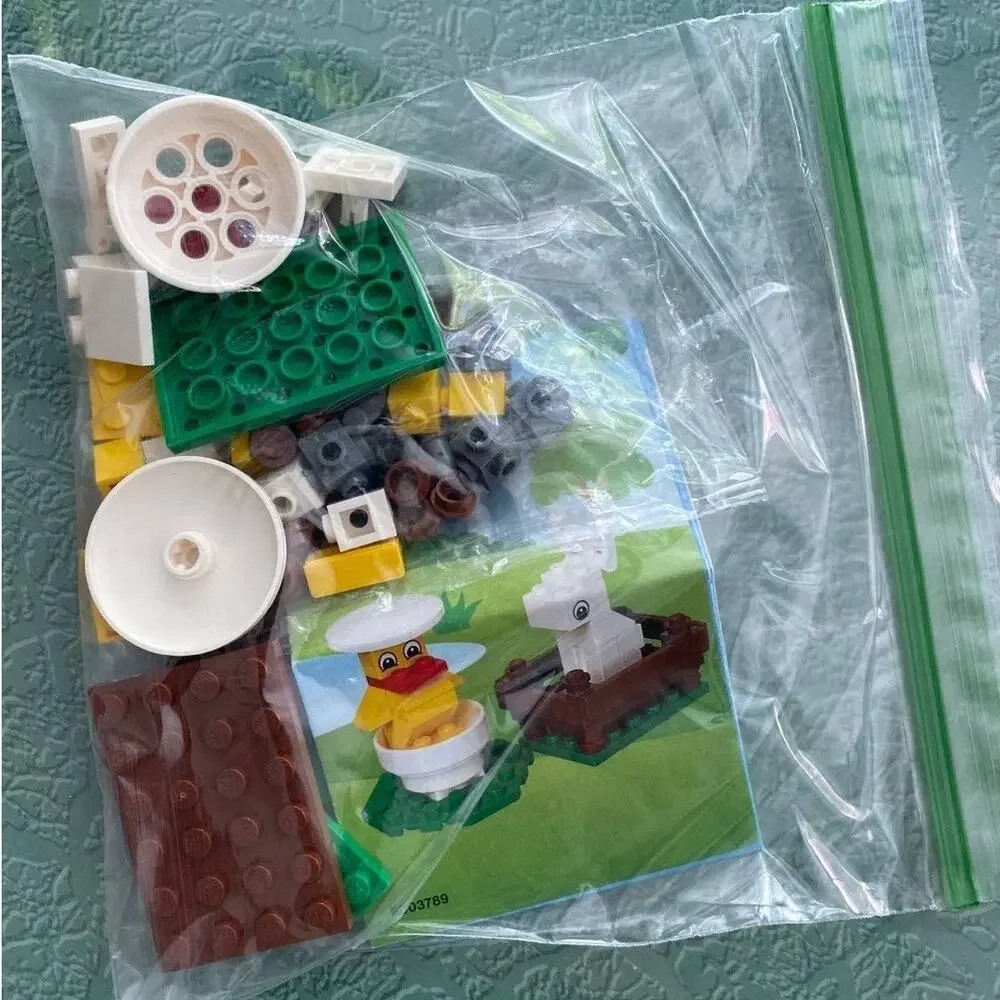 LEGO Spring or Easter Bunny and Chicks Mini Set #40031 - Incomplete